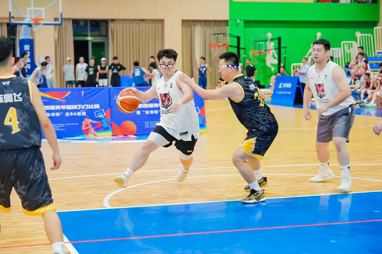 队员们在欢 队员们在欢