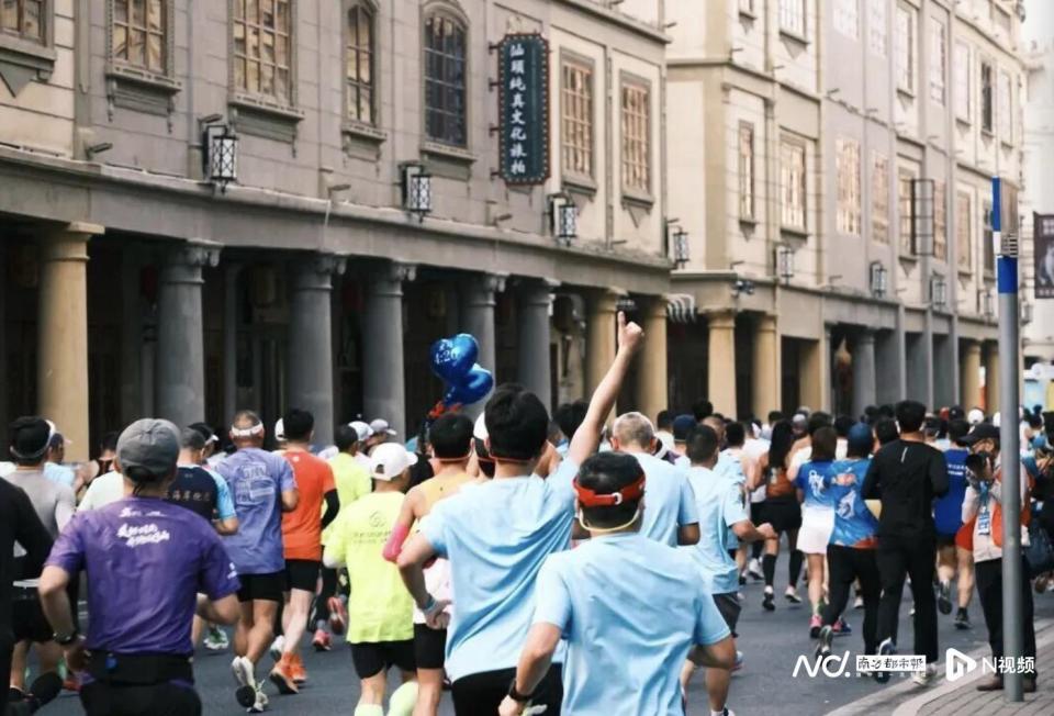 美食马拉松, 展同频共振 美食马拉松, 展同频共振